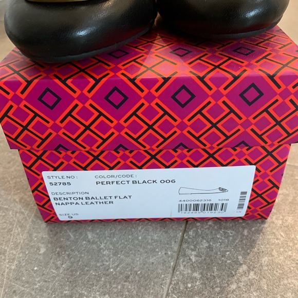 TORY BURCH BENTON FLATS, NWT - Picture 5 of 5